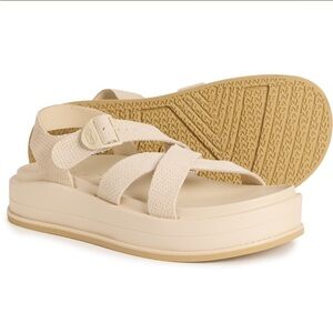 NWT Chaco Townes Leather Midform Platform Sandals in Angora Size 9 New